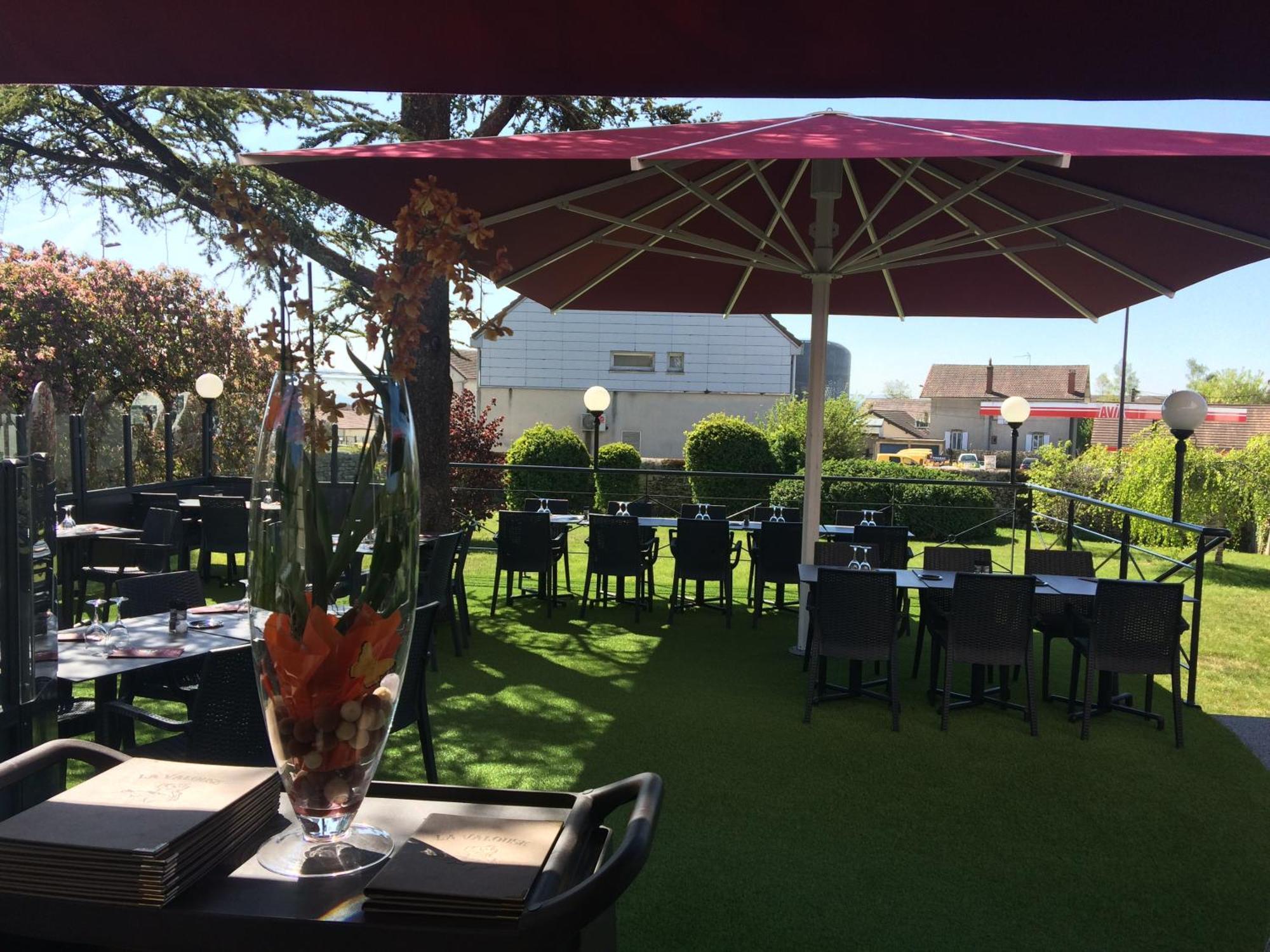 Le Vouglans-餐厅La Valouse酒店